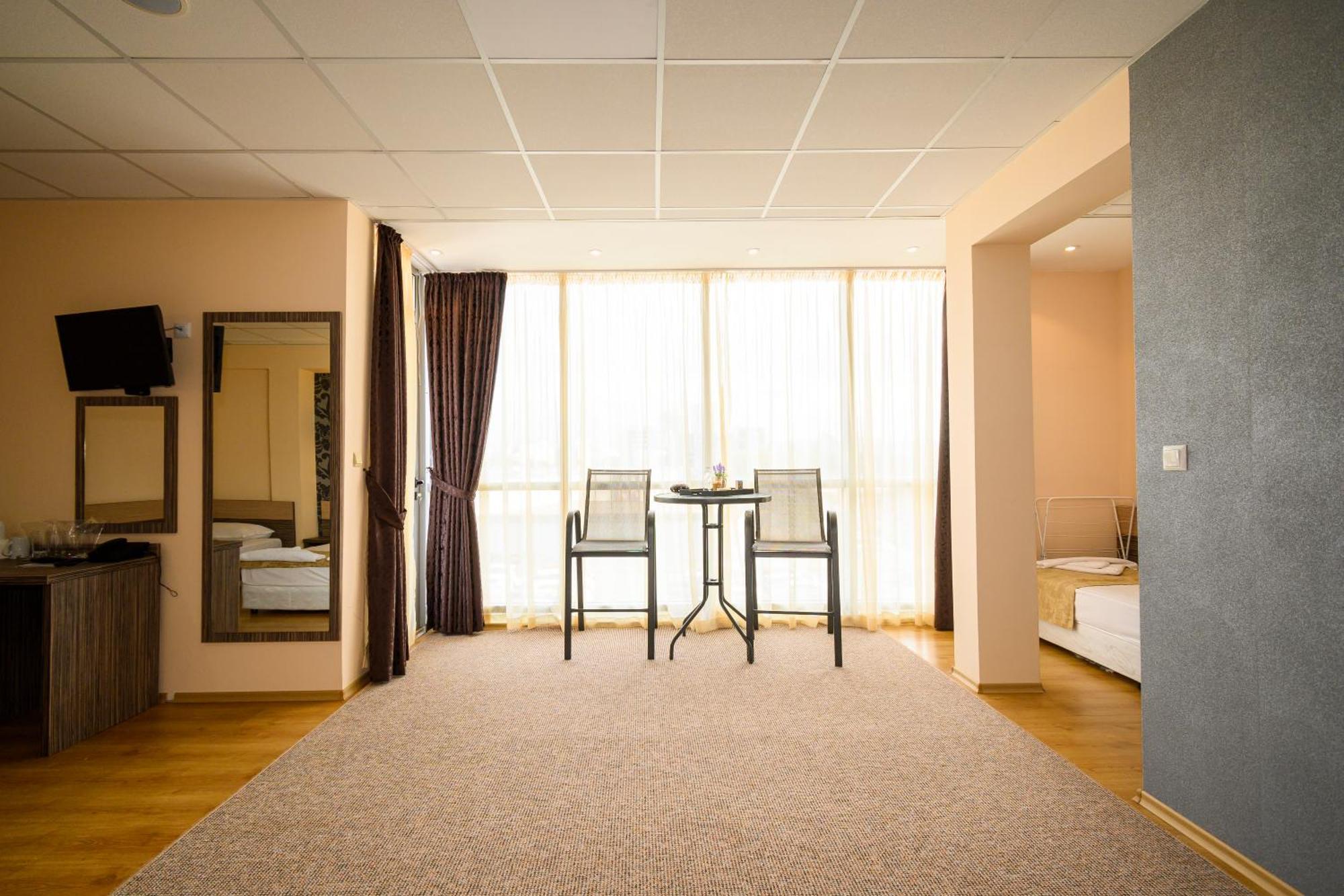 Hotel City Burgas Luaran gambar